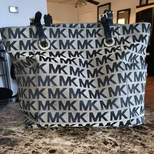 Michael Kors Tote/Purse